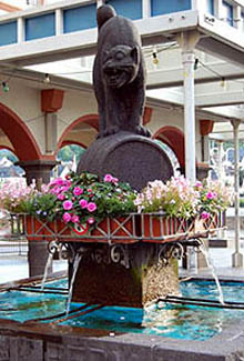 Black-Cat-fountain
